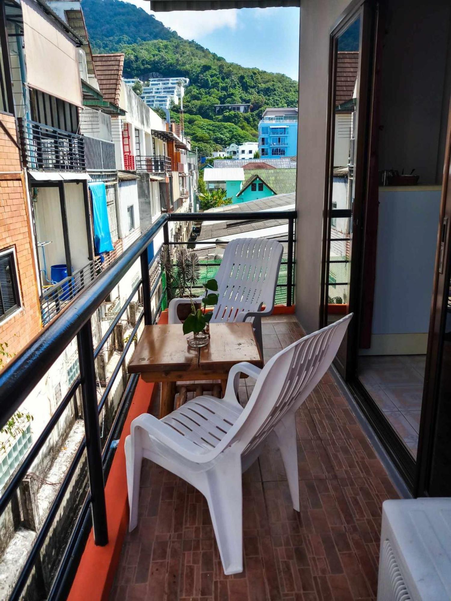 Kata Lina Guesthouse Exterior photo