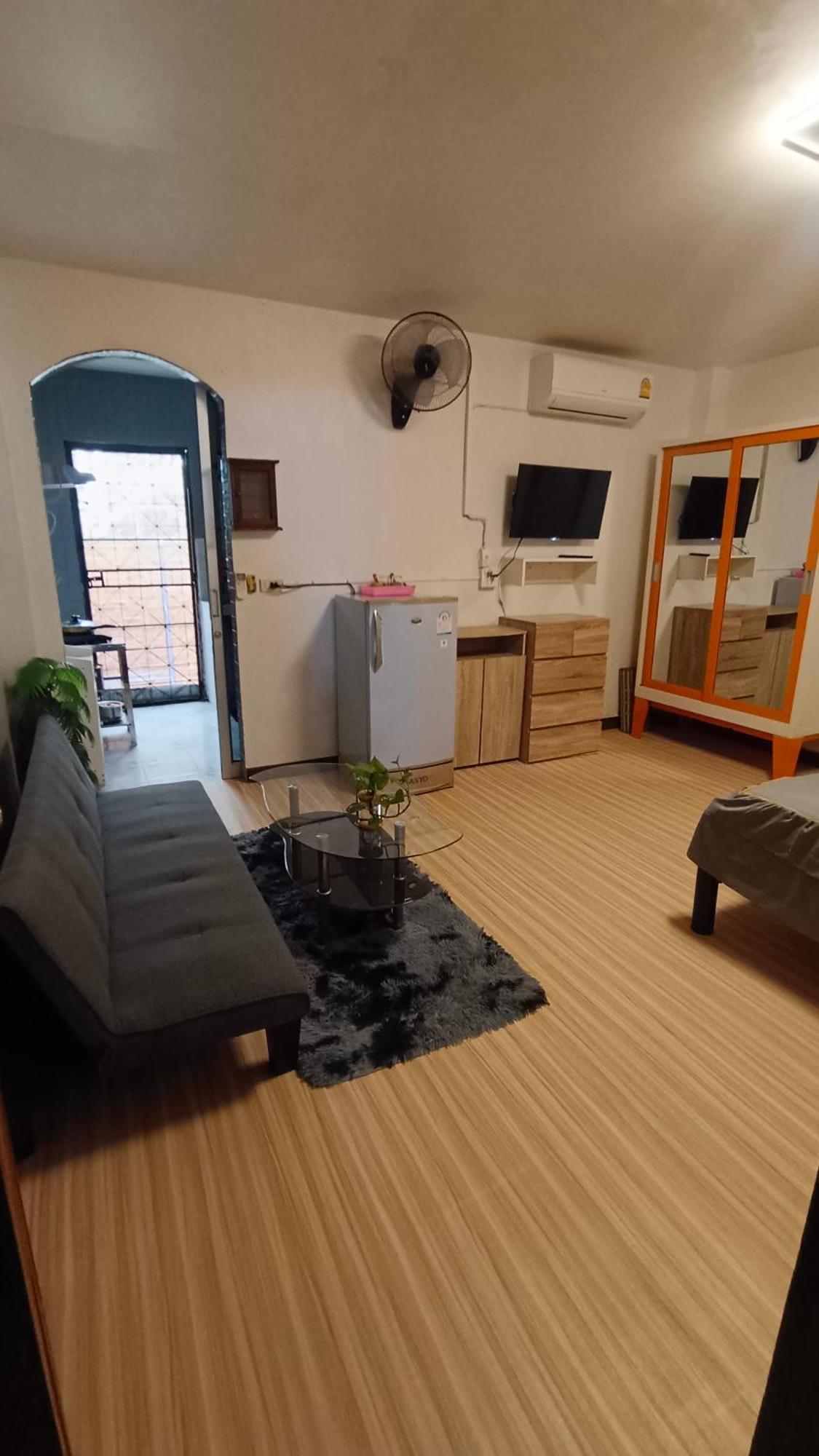 Kata Lina Guesthouse Exterior photo
